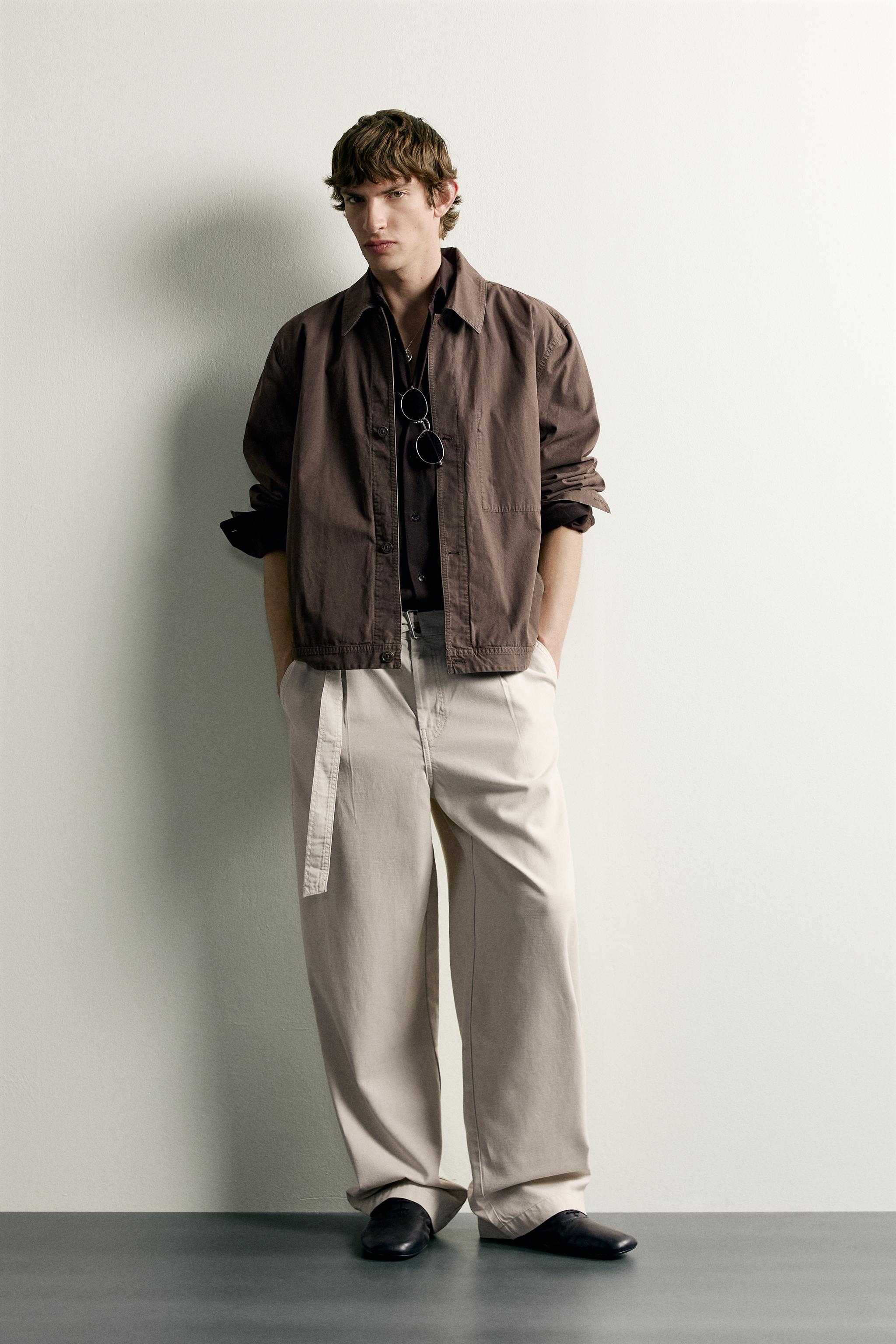 PANTALON COUPE DÉCONTRACTÉE À PLIS AVEC CEINTURE
